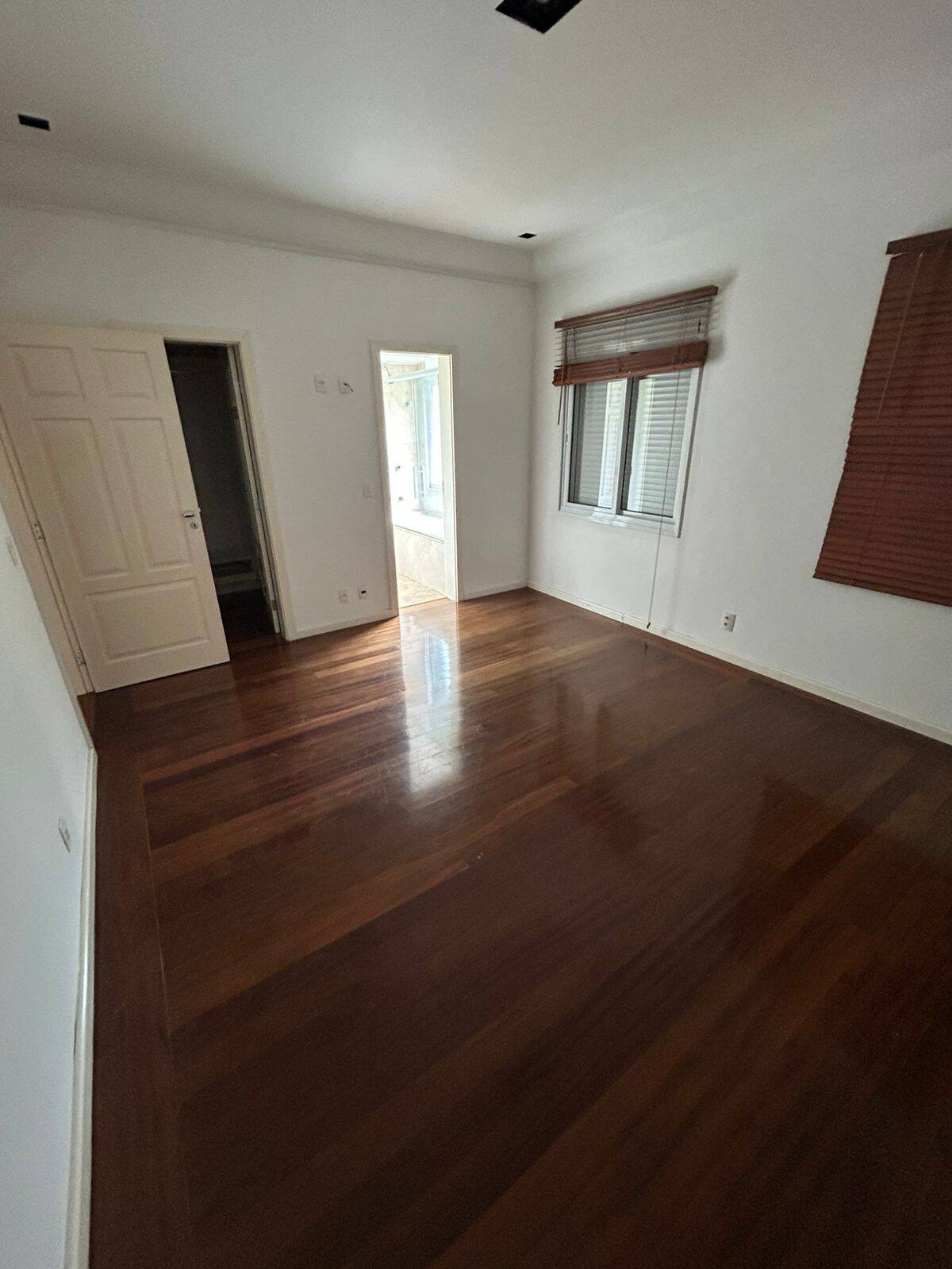 Casa, 4 quartos, 904 m² - Foto 35