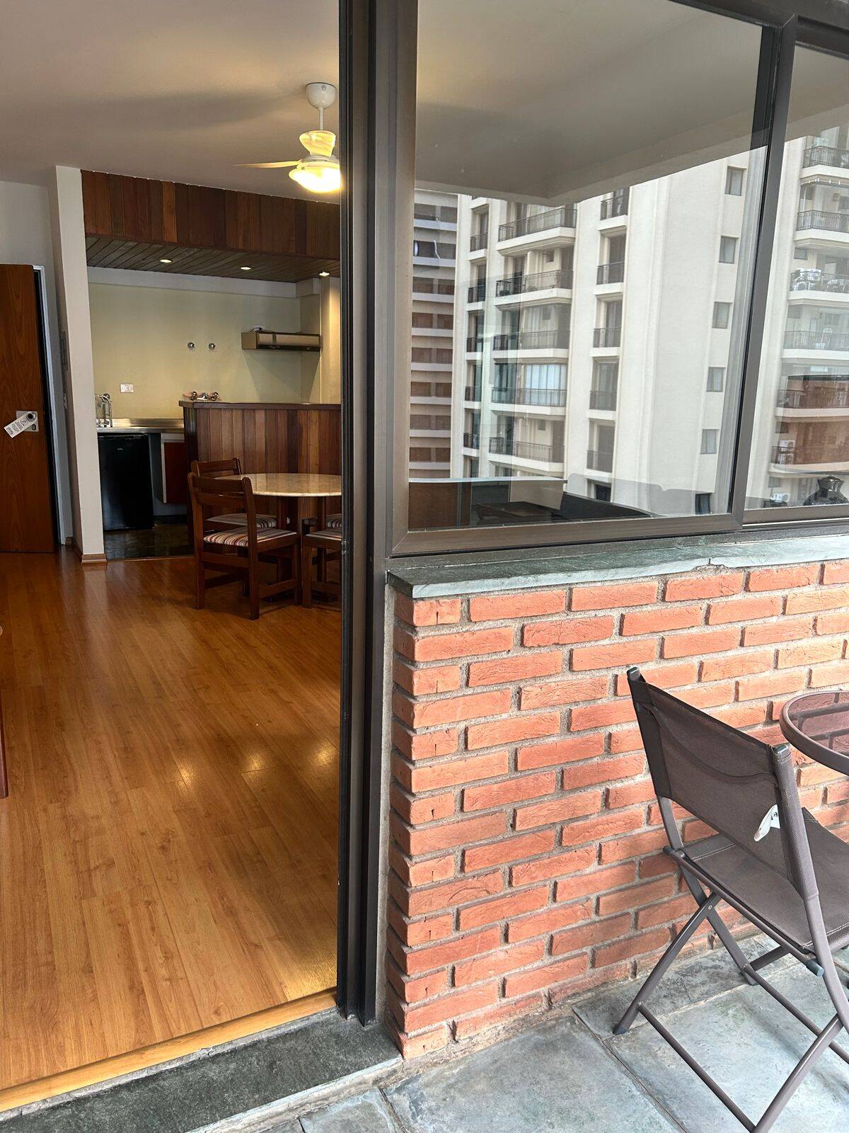 Apartamento para alugar com 1 quarto, 58m² - Foto 3