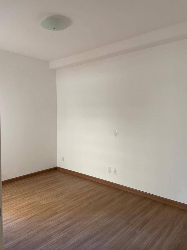Apartamento para alugar com 4 quartos, 236m² - Foto 6