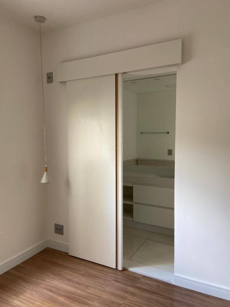 Apartamento para alugar com 4 quartos, 236m² - Foto 15