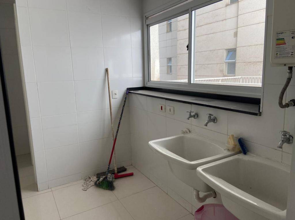 Apartamento para alugar com 4 quartos, 236m² - Foto 23