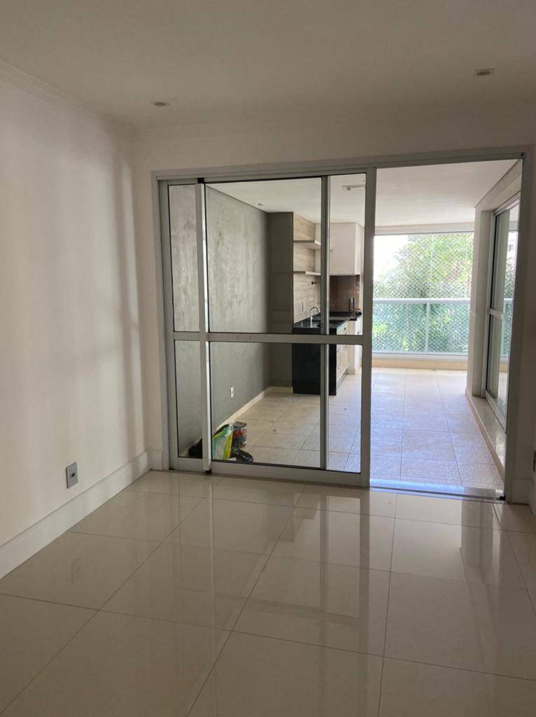 Apartamento para alugar com 4 quartos, 236m² - Foto 18