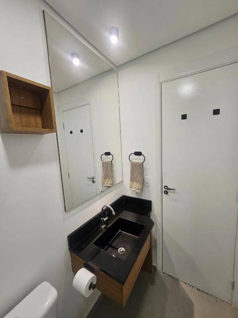 Apartamento para alugar com 1 quarto, 46m² - Foto 13