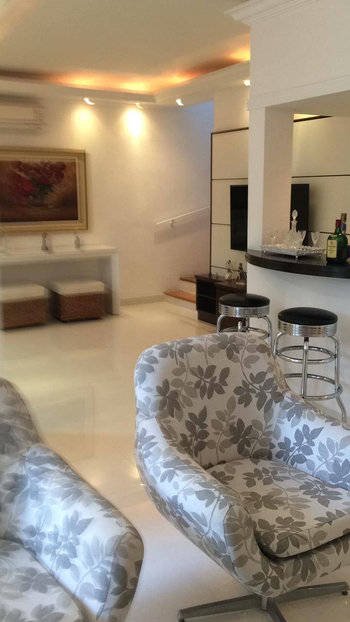 Casa à venda e aluguel com 4 quartos, 400m² - Foto 4