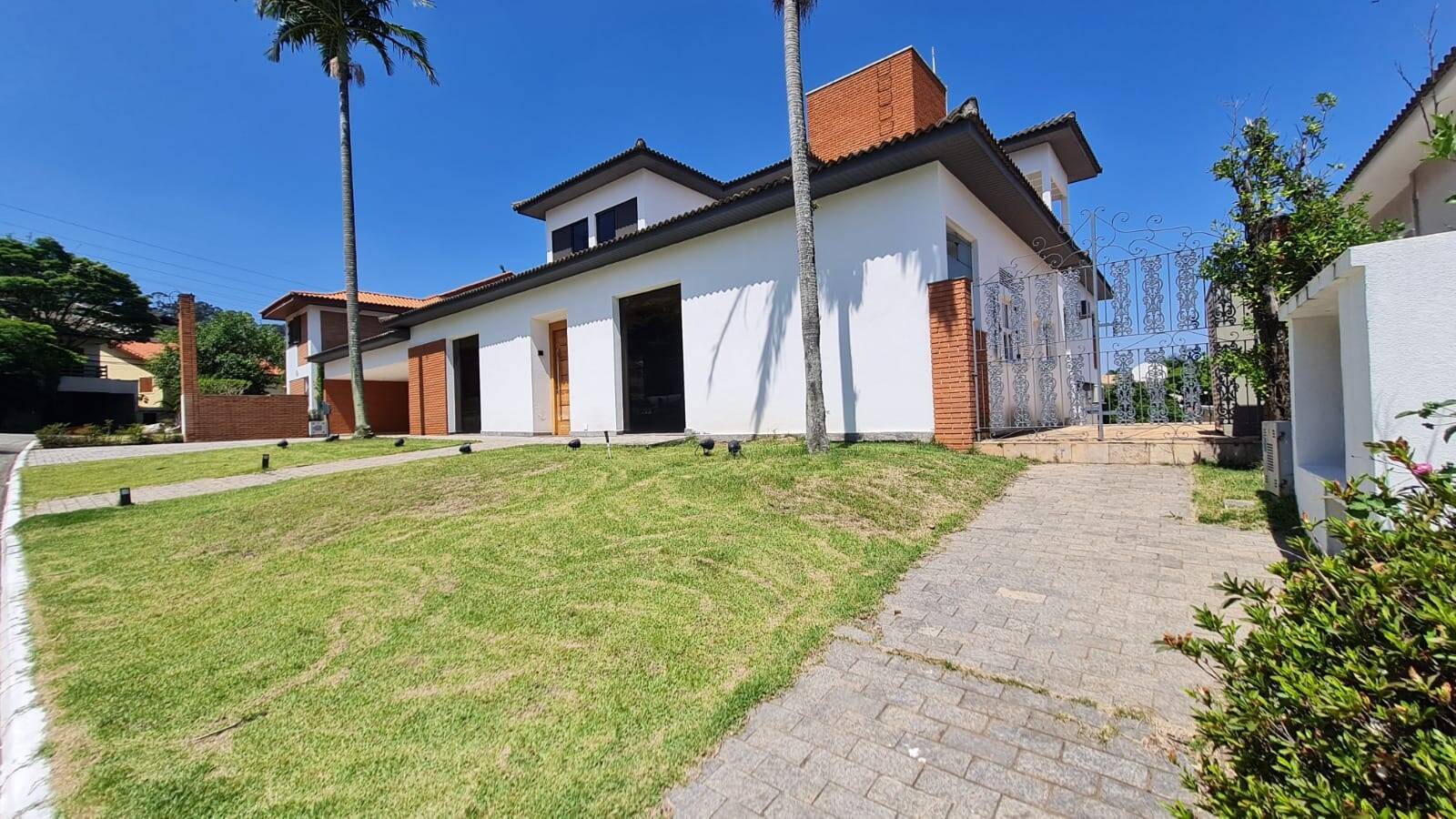 Casa, 5 quartos, 620 m² - Foto 1