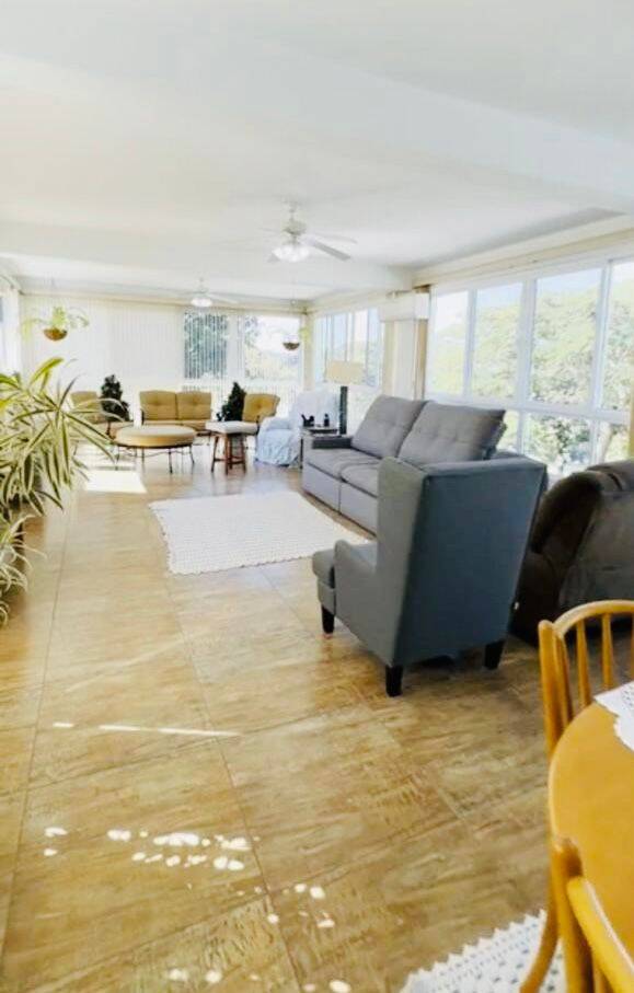 Chácara à venda com 5 quartos, 1437m² - Foto 1