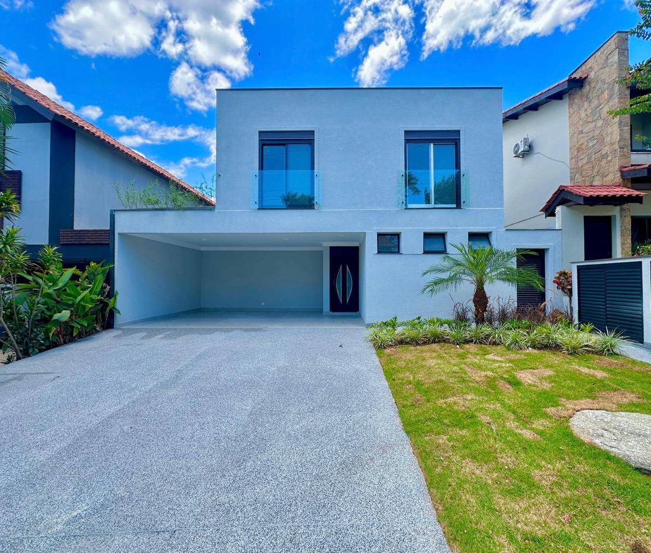 Casa, 4 quartos, 257 m² - Foto 1