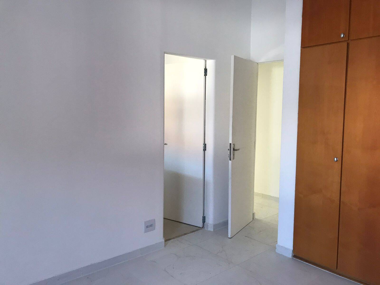 Casa à venda com 4 quartos, 342m² - Foto 12