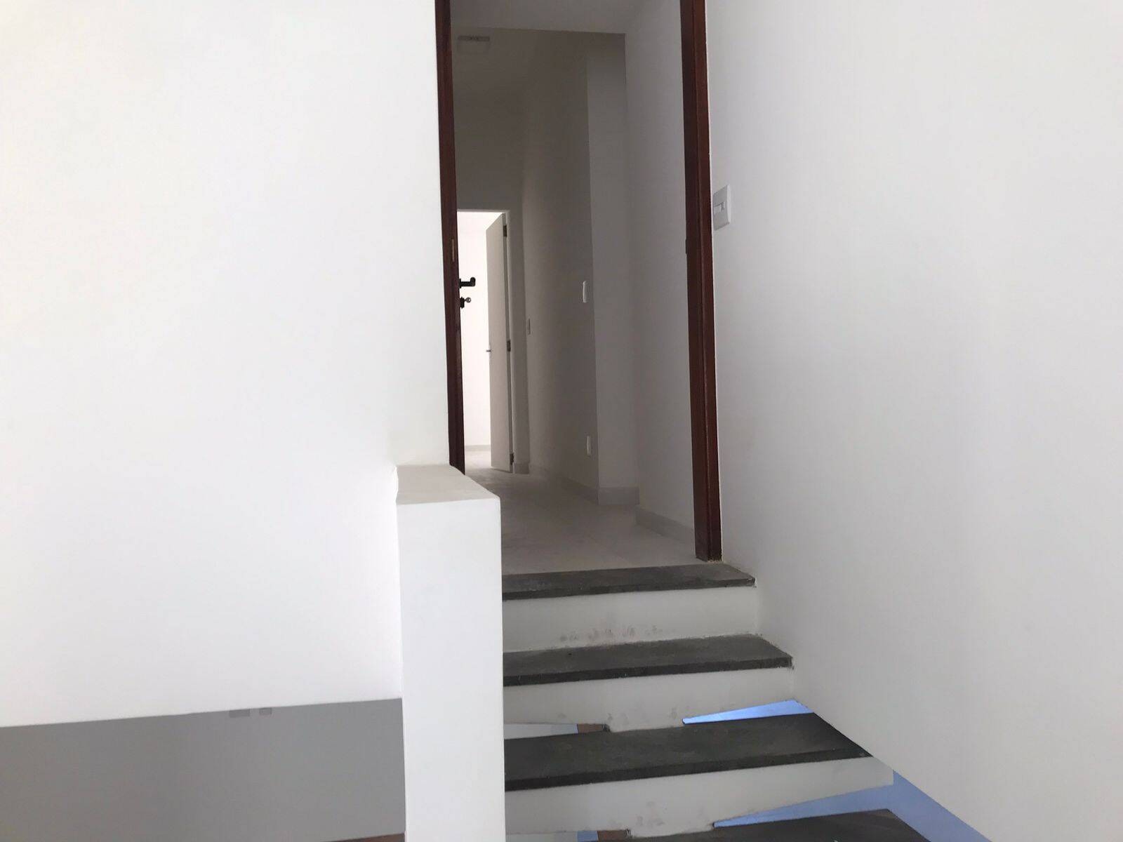Casa à venda com 4 quartos, 342m² - Foto 18