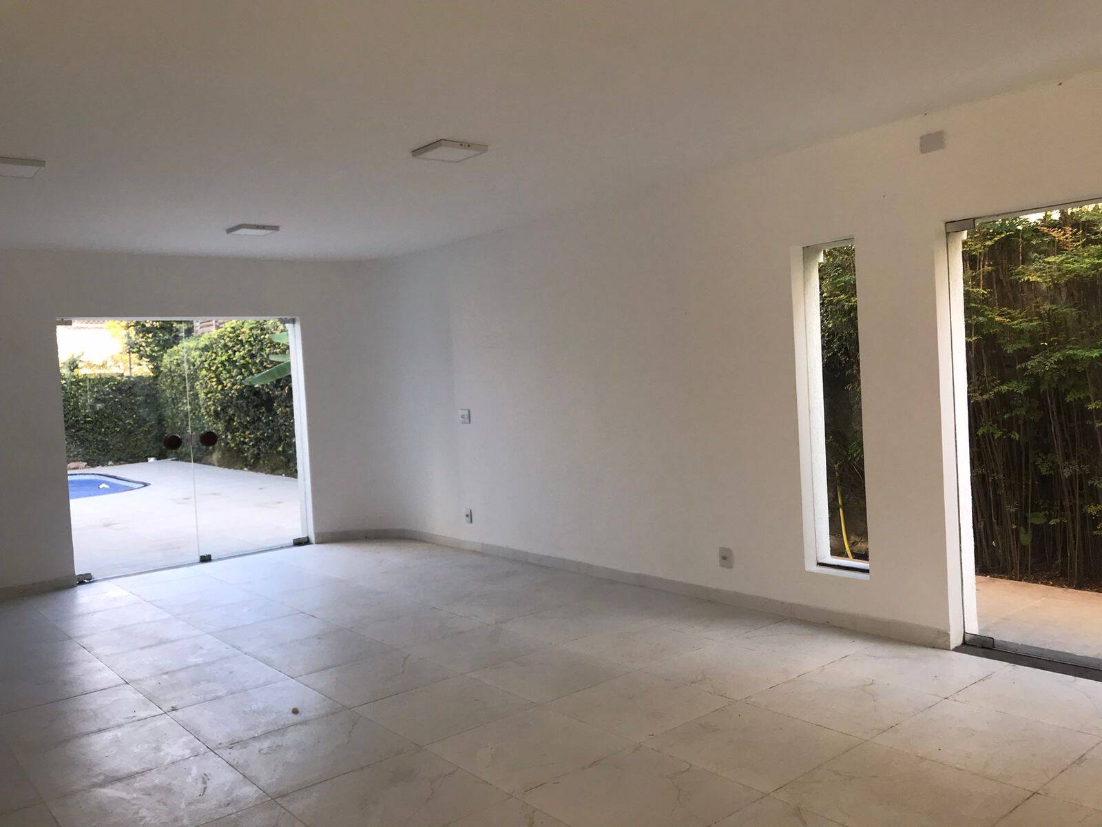 Casa à venda com 4 quartos, 342m² - Foto 20