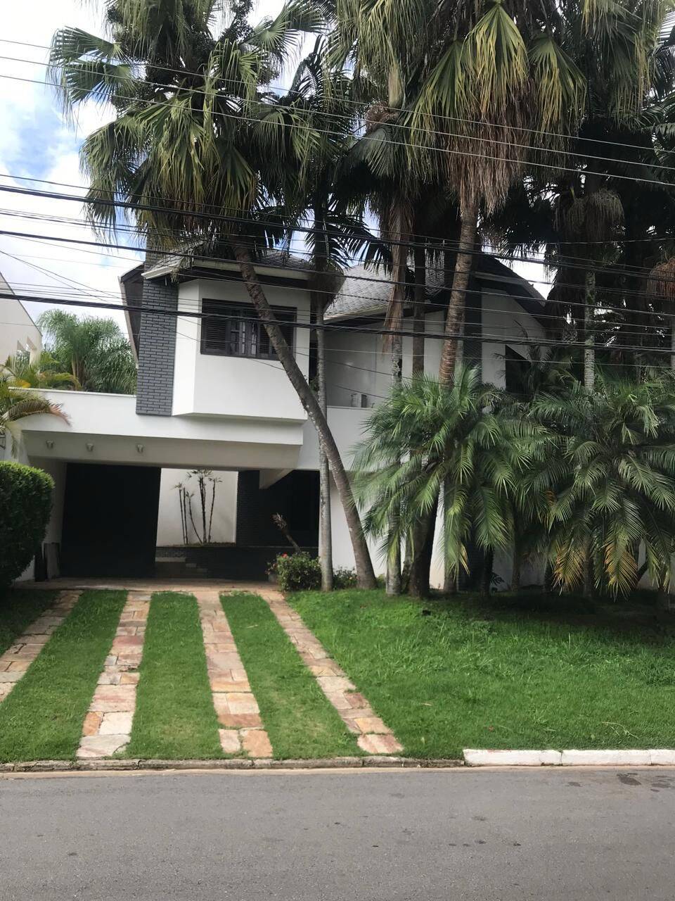 Casa à venda com 4 quartos, 448m² - Foto 1