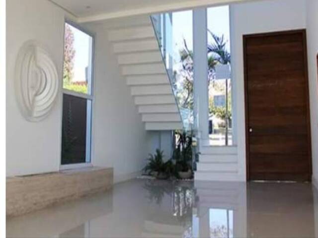 #998 - Casa para Venda em Santana de Parnaíba - SP