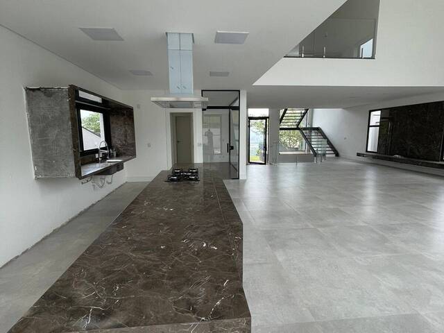 #3592 - Casa em condomínio para Venda em Santana de Parnaíba - SP
