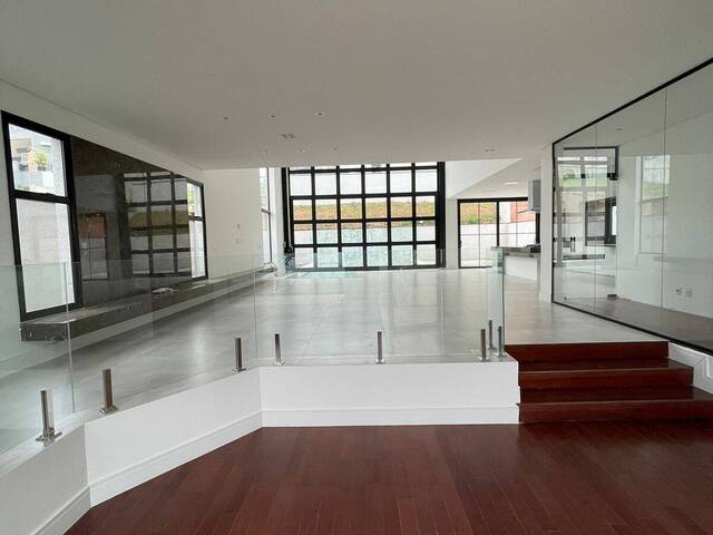 #3592 - Casa em condomínio para Venda em Santana de Parnaíba - SP
