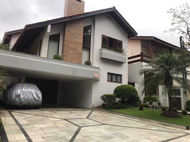 Casa para Venda em Santana de Parnaíba - 1