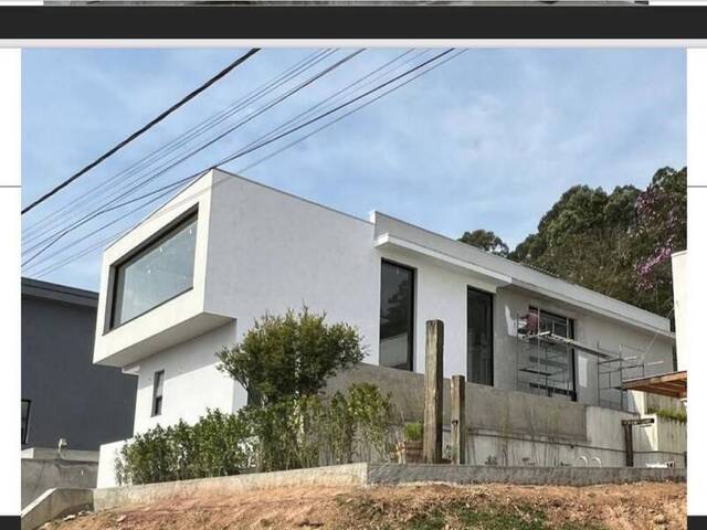 Casa para Venda em Santana de Parnaíba - 3