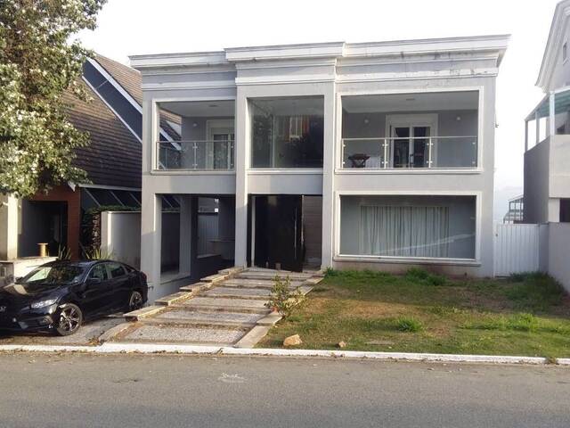 Casa para Venda em Santana de Parnaíba - 1