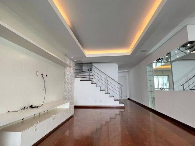 Casa para Venda em Santana de Parnaíba - 2