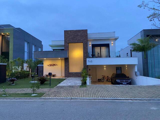 #3923 - Casa em condomínio para Venda em Santana de Parnaíba - SP