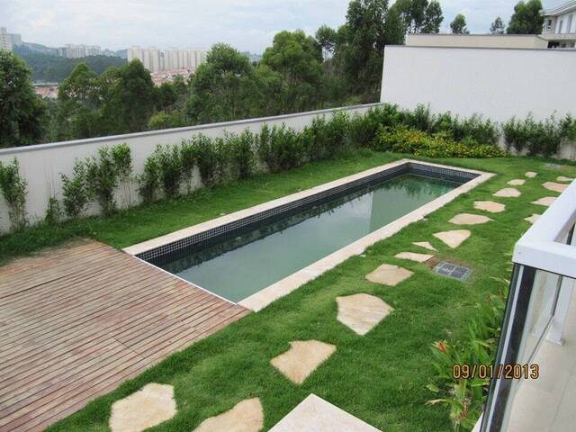 Casa para Locação em Santana de Parnaíba - 2