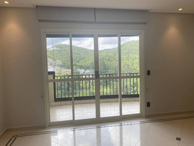 Apartamento para Venda em Santana de Parnaíba - 3