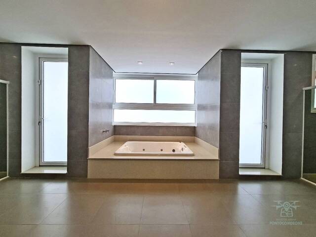 Casa para Venda em Santana de Parnaíba - 2