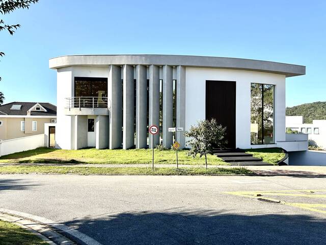 #4390 - Casa para Venda em Santana de Parnaíba - SP