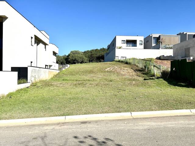 Área para Venda em Santana de Parnaíba - 2