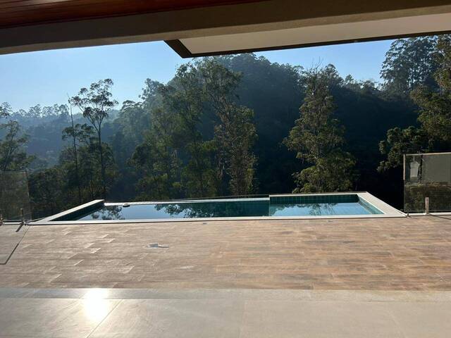 #4451 - Casa para Venda em Santana de Parnaíba - SP