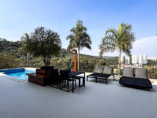 #4468 - Casa para Venda em Santana de Parnaíba - SP
