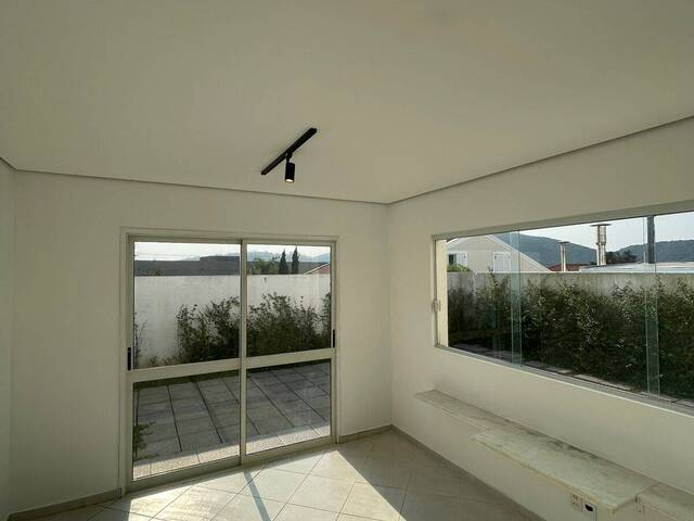 Casa para Locação em Santana de Parnaíba - 5