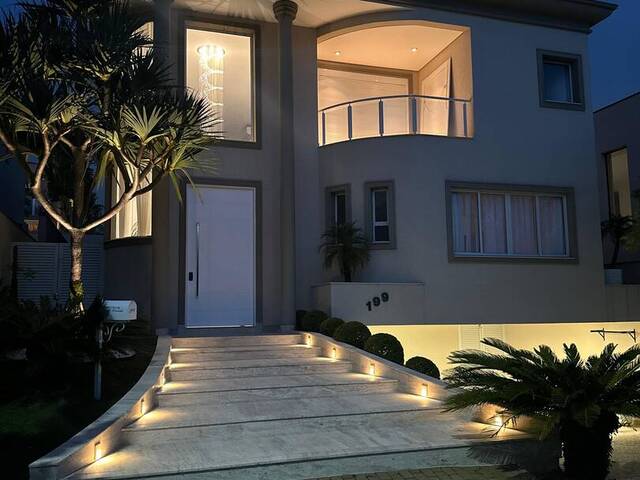Casa para Venda em Santana de Parnaíba - 2