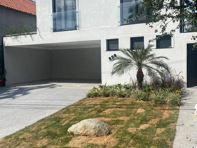 Casa para Venda em Santana de Parnaíba - 2