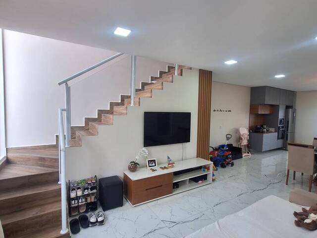 Casa para Locação em Santana de Parnaíba - 2