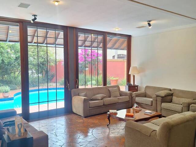 Casa para Venda em Santana de Parnaíba - 3