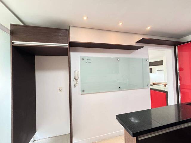 Apartamento para Venda em Santana de Parnaíba - 4