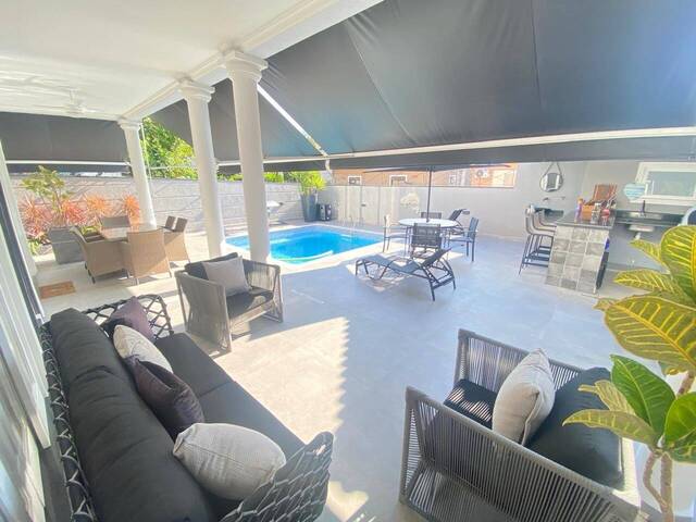#4803 - Casa para Venda em Santana de Parnaíba - SP