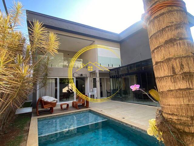 #4835 - Casa para Venda em Santana de Parnaíba - SP