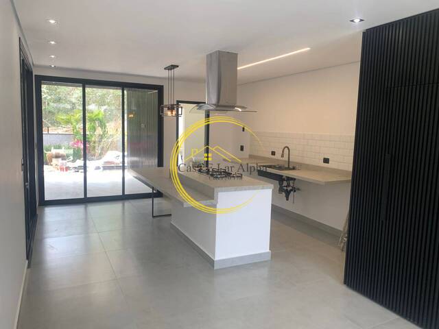 Casa para Venda em Santana de Parnaíba - 4