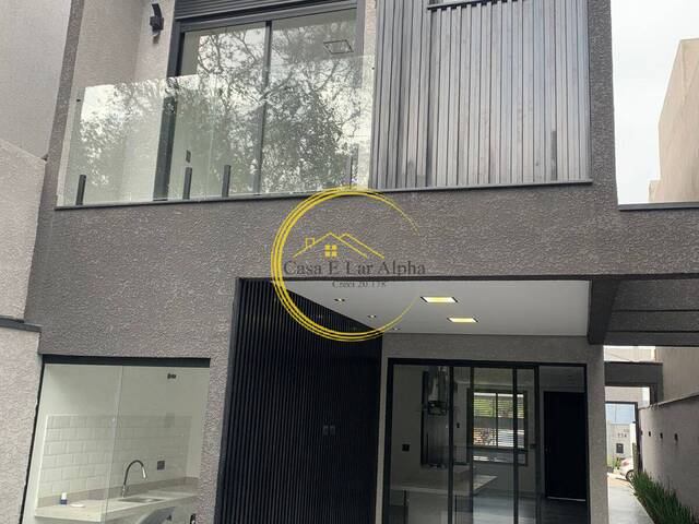 #4840 - Casa para Venda em Santana de Parnaíba - SP