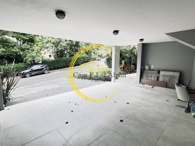 Casa para Venda em Santana de Parnaíba - 3