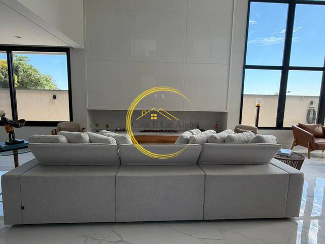 Casa para Venda em Santana de Parnaíba - 5