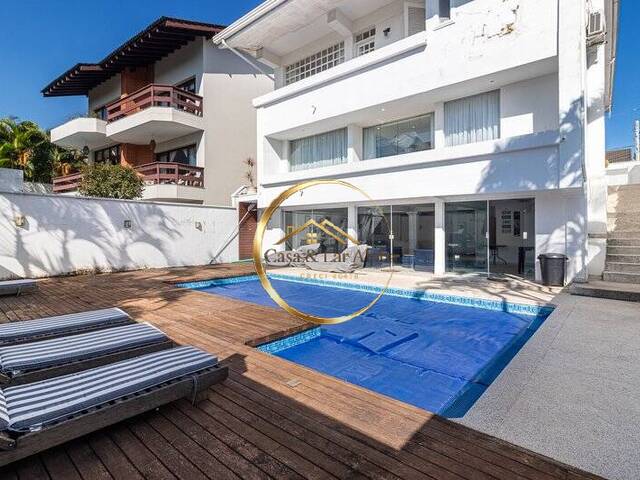 #4949 - Casa para Venda em Santana de Parnaíba - SP
