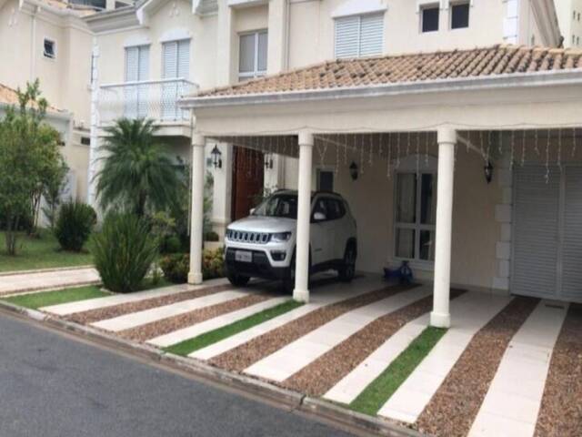 Casa para Venda em Santana de Parnaíba - 1