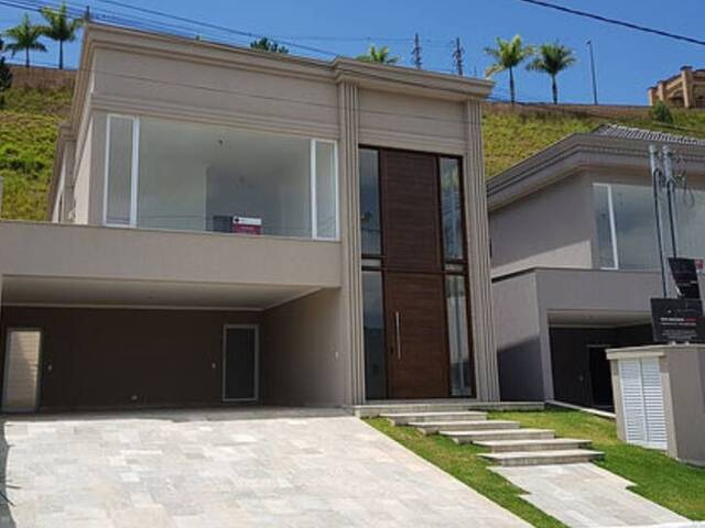 Casa para Venda em Santana de Parnaíba - 1