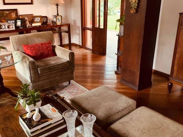 Casa para Venda em Santana de Parnaíba - 3