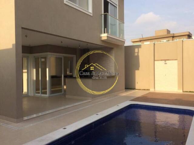 Casa para Venda em Santana de Parnaíba - 3