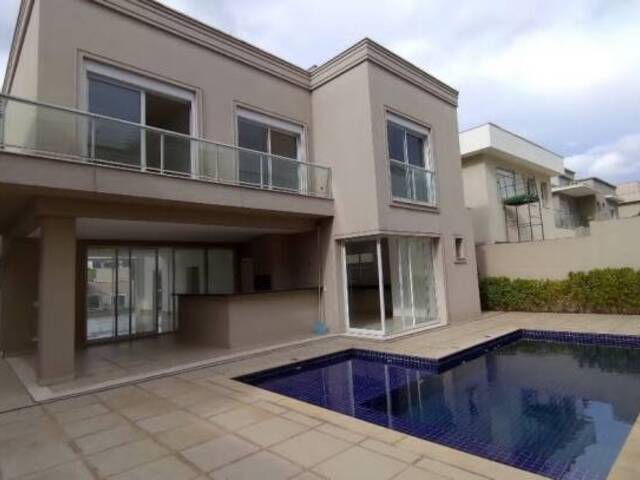 Casa para Venda em Santana de Parnaíba - 2