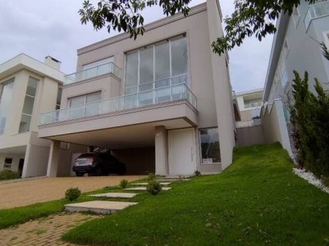 Casa para Venda em Santana de Parnaíba - 1