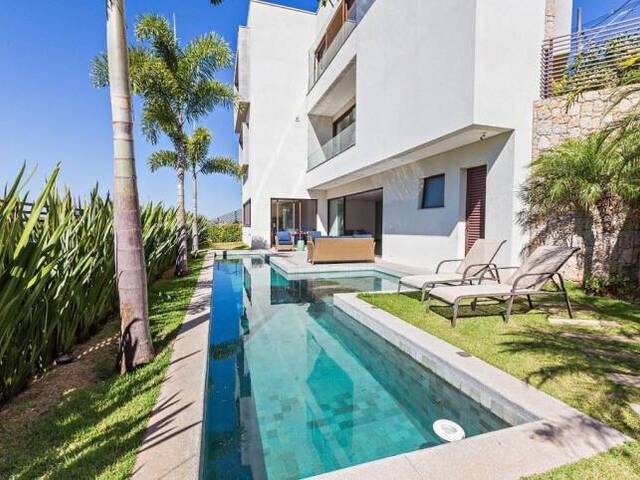 Casa para Venda em Santana de Parnaíba - 2